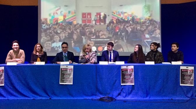“La storia tra le dita” Seminario di legalità e giustizia con Massimo Savastano